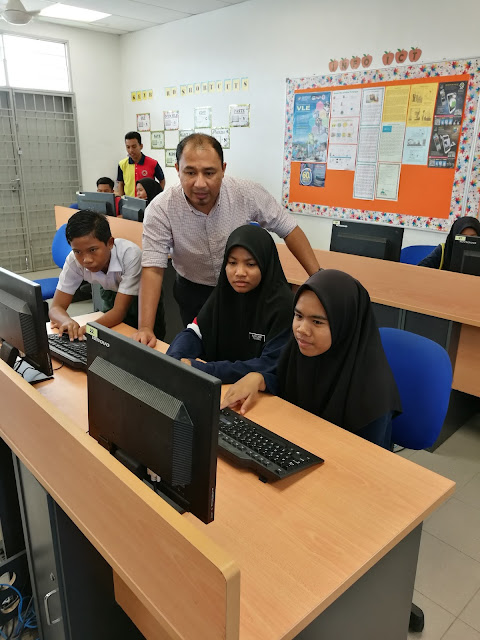 Pengalaman Sertai Hour of Code 2017