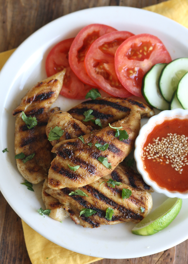 Thai Grilled Chicken with Sweet Chili Dipping Sauce recipe by SeasonWithSpice.com