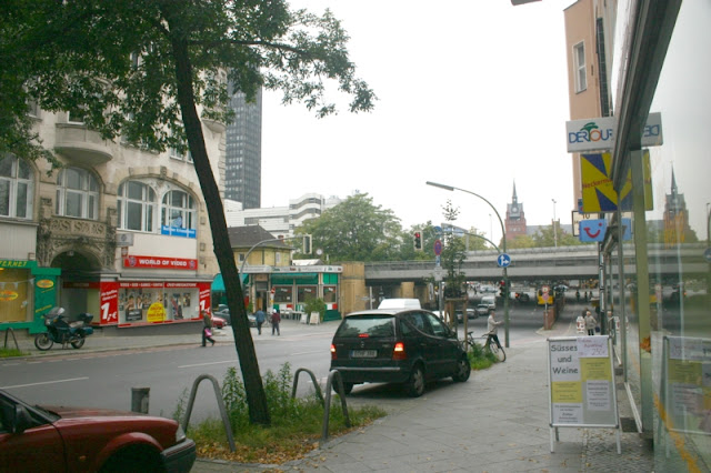 Steglitz is served by the Berlin S-Bahn line S1 at the stations Feuerbachstraße and Rathaus Steglitz as well as by the S25 at Südende.