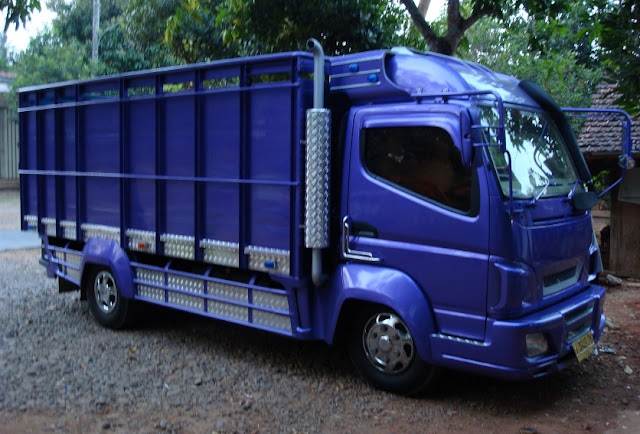 Modifikasi Truk Canter Sakera-biru