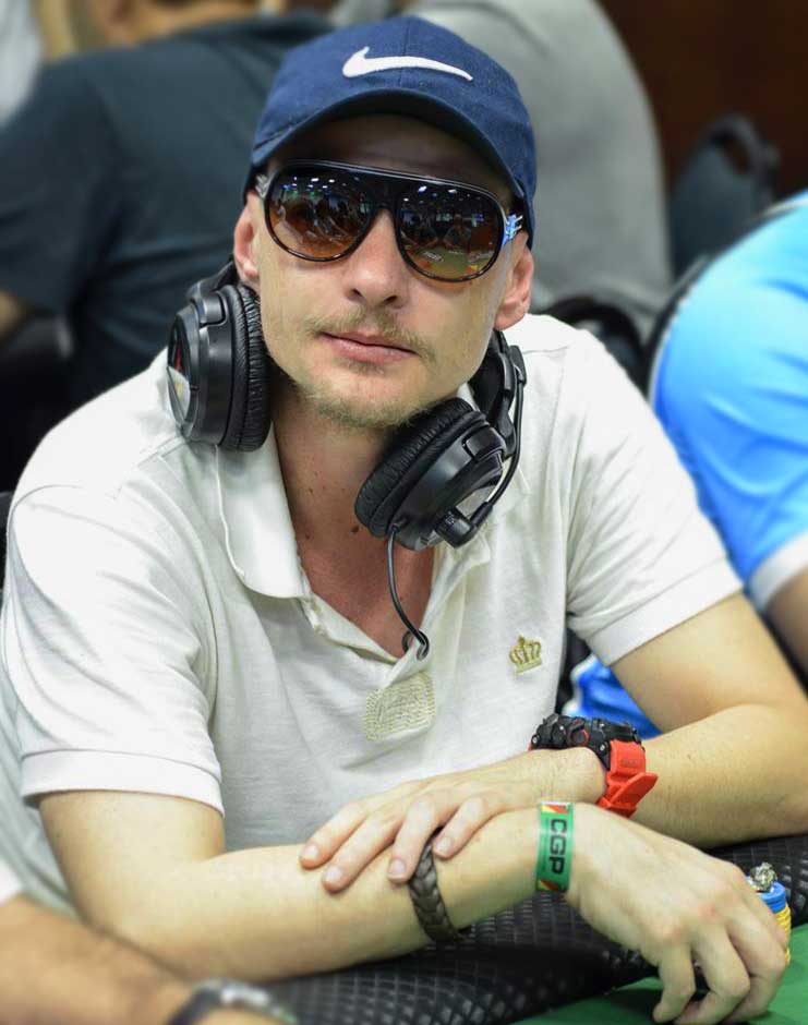 HARDFLIPY Poker Team - Escola de vídeo aulas de poker: Russo bate ...