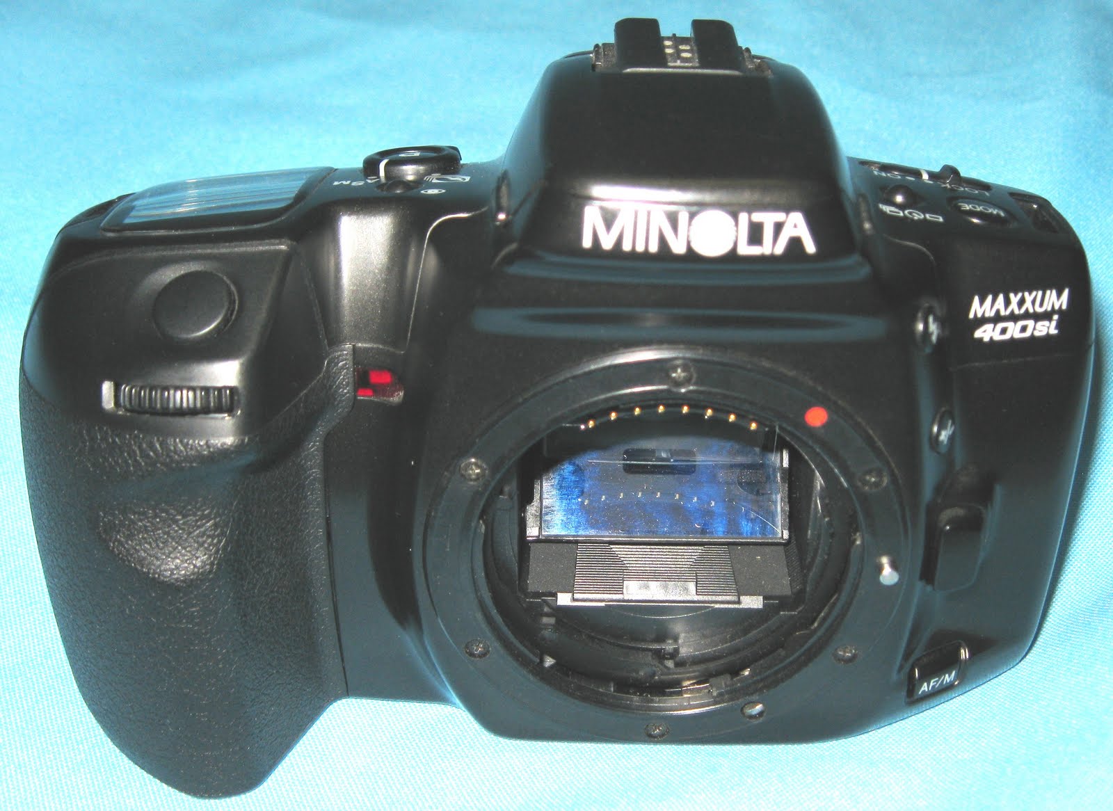 The Chens: The User's Review: Minolta Maxxum 400si