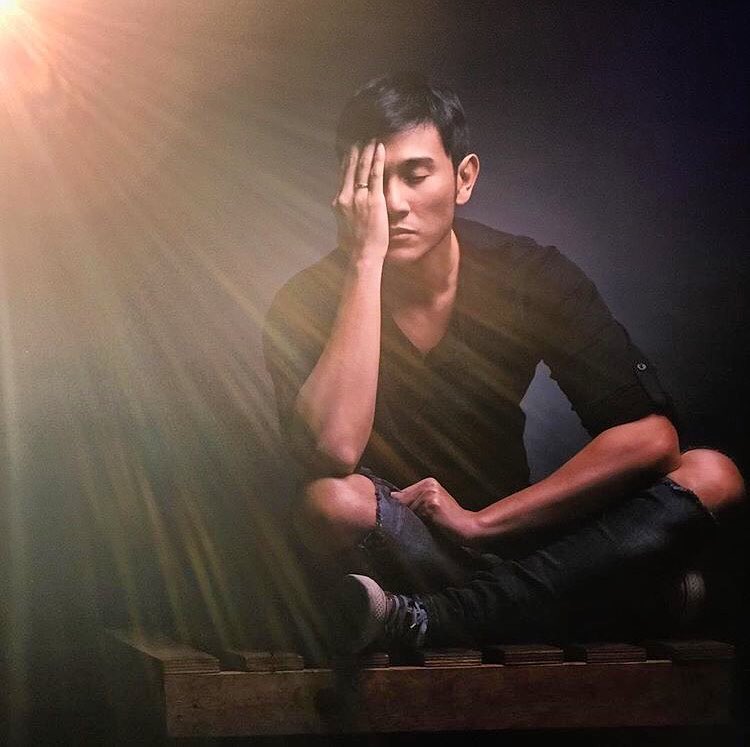 Biodata Lengkap dan Profil Terbaru Aktor Vino G. Bastian