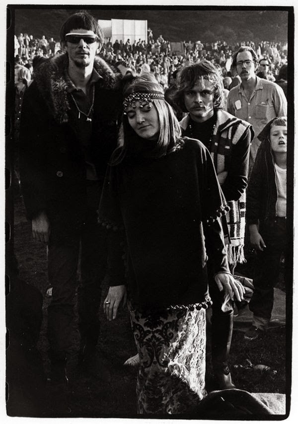 These Vintage Photographs of San Francisco Hippies in 196667 Reveal