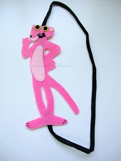 terminada la pantera en Fieltro,la cosemos a la goma elastica