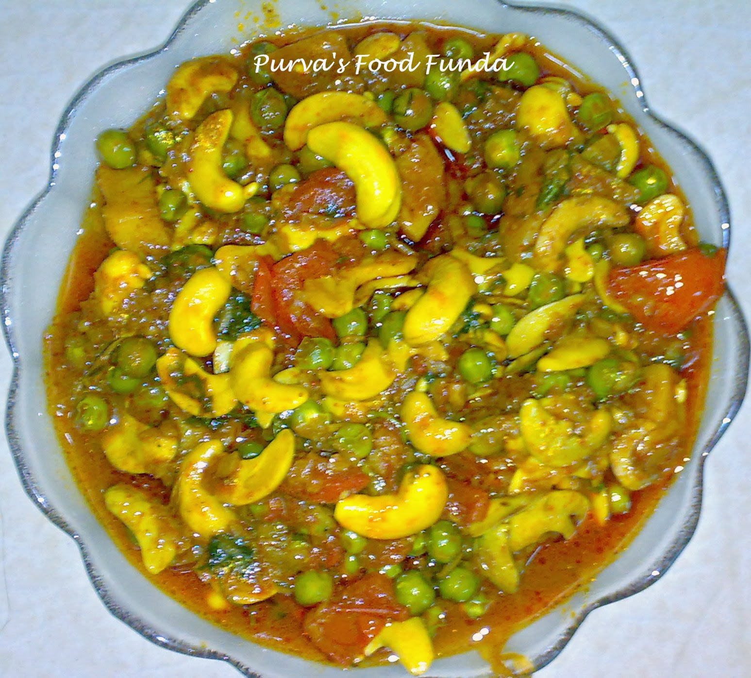 Food Funda Green Peas & Fresh Wet Cashew Nuts Curry (MatarOlya