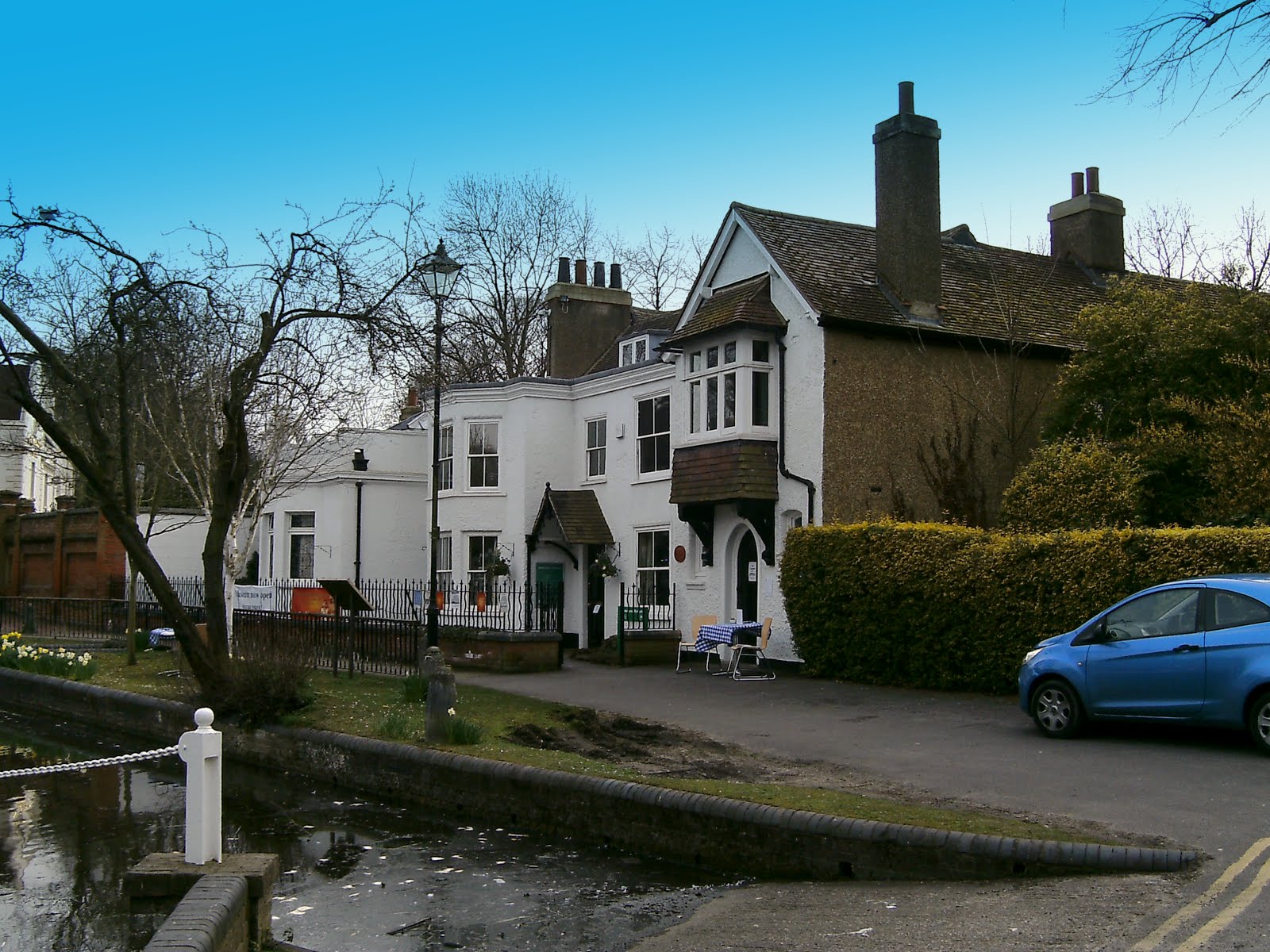 Travels around London Carshalton House and its water tower