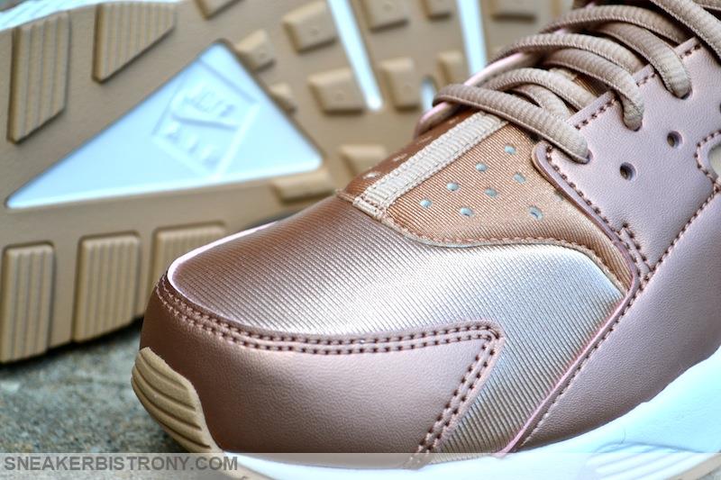 nike huarache metallic red bronze