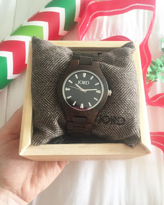 http://www.woodwatches.com/#cakeanddust