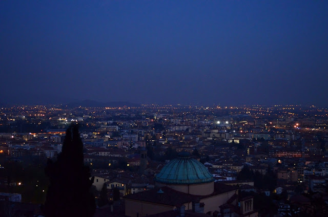 Bergamo nocą