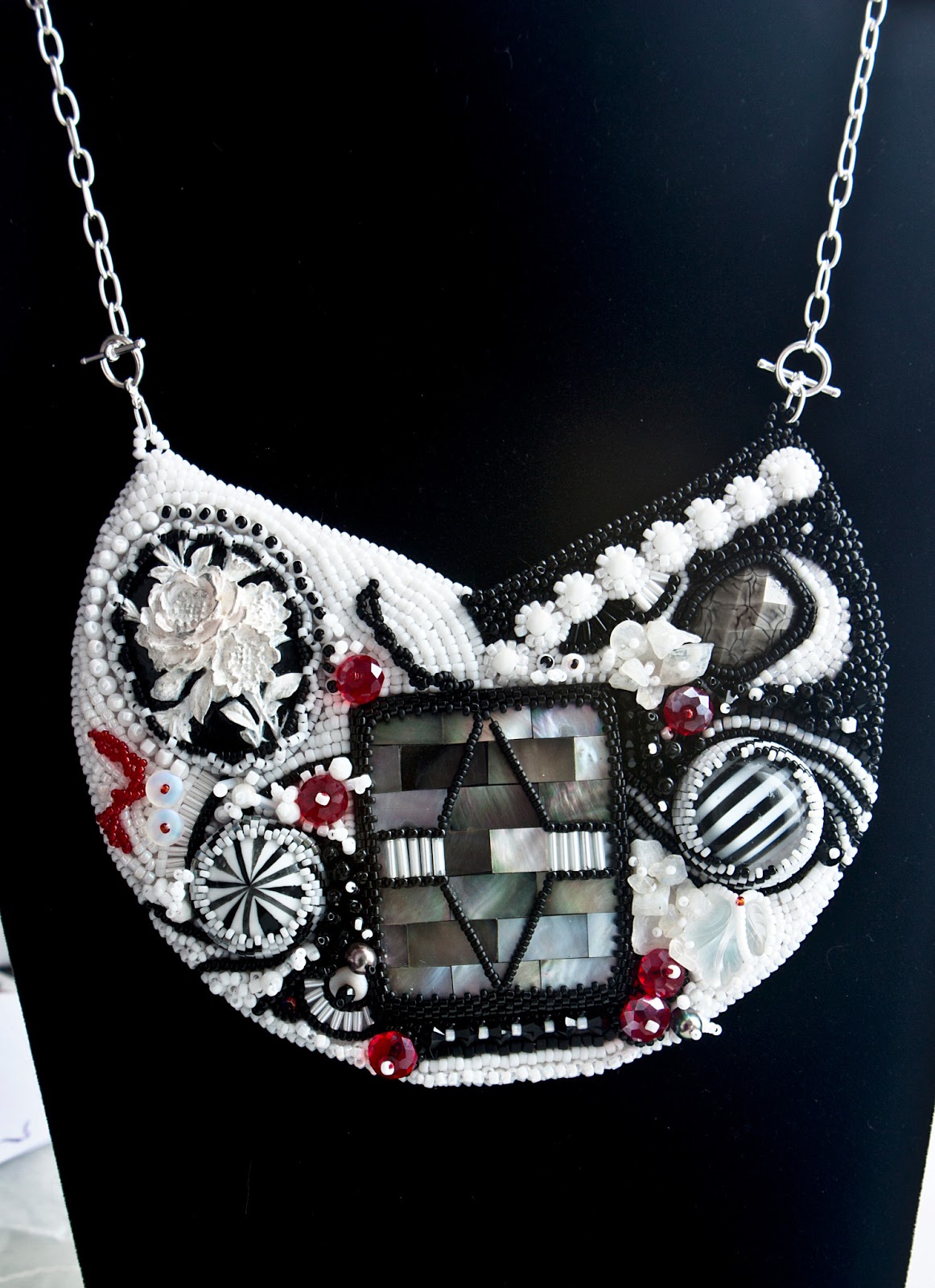 Aif design bead embroidery necklace