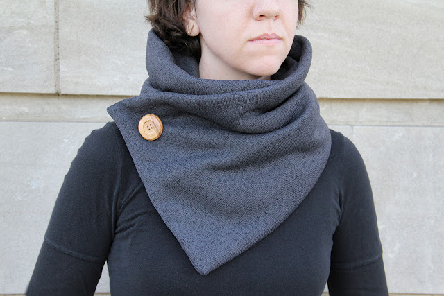Click here for a no-knit cowl tutorial!