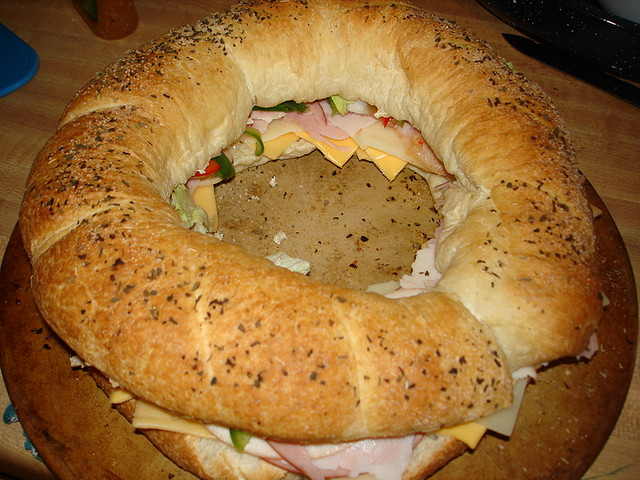 Menu Mamas: Savory Sandwich Ring