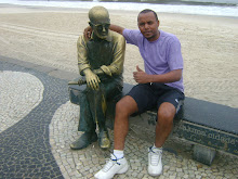 Carlos Drummond de Andrade e Fuzzil em Copacabana,