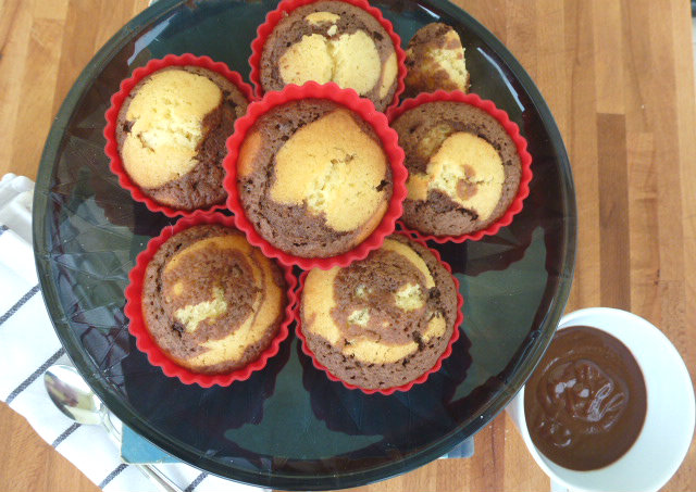 M&amp;#39;s Bakery: Zebrasti muffini sa vručim čokoladnim preljevom / Zebra ...