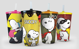 Habib's e Ragazzo levam os personagens de Snoopy e Charlie Brown para suas lojas