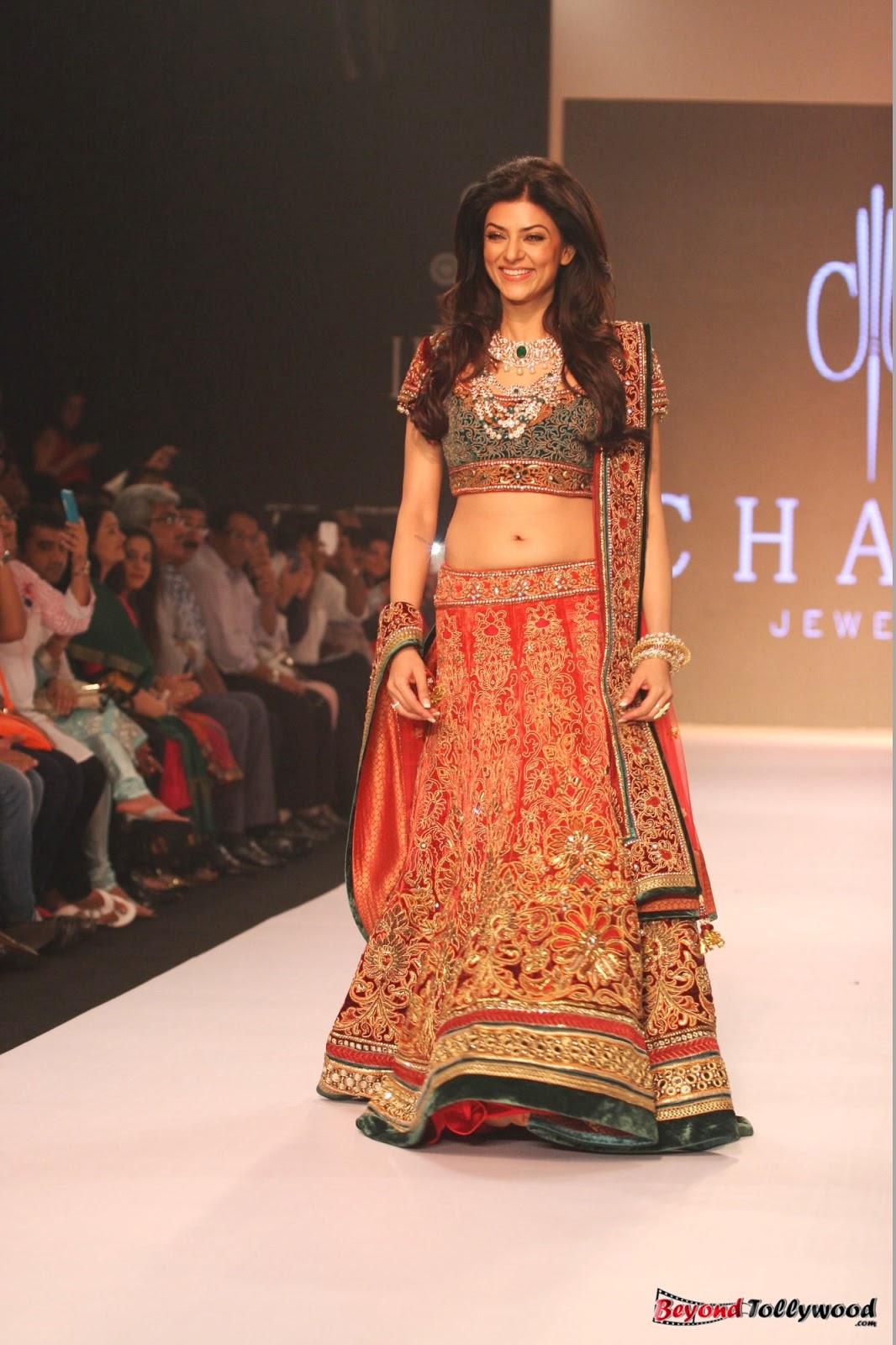 tollyimg: Sushmita Sen Ramp Walk Photos For Charu Jewels