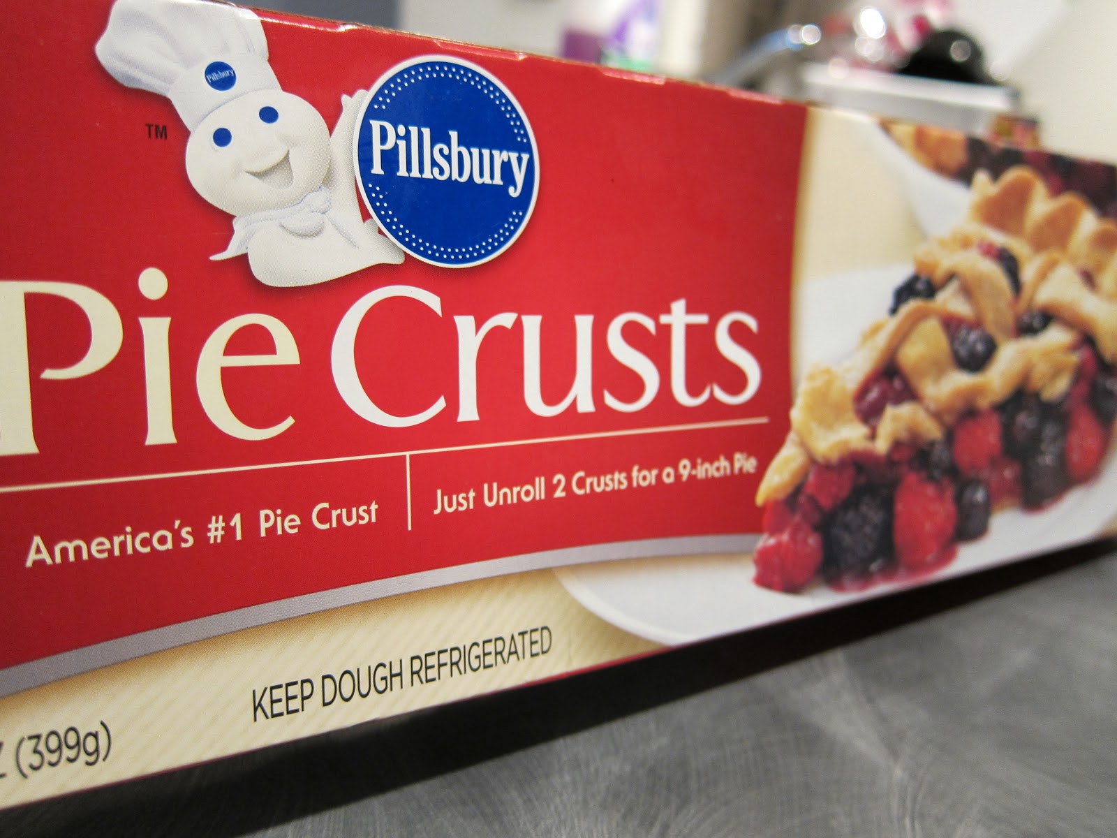 Belle's Baking Apple Pizza Pie