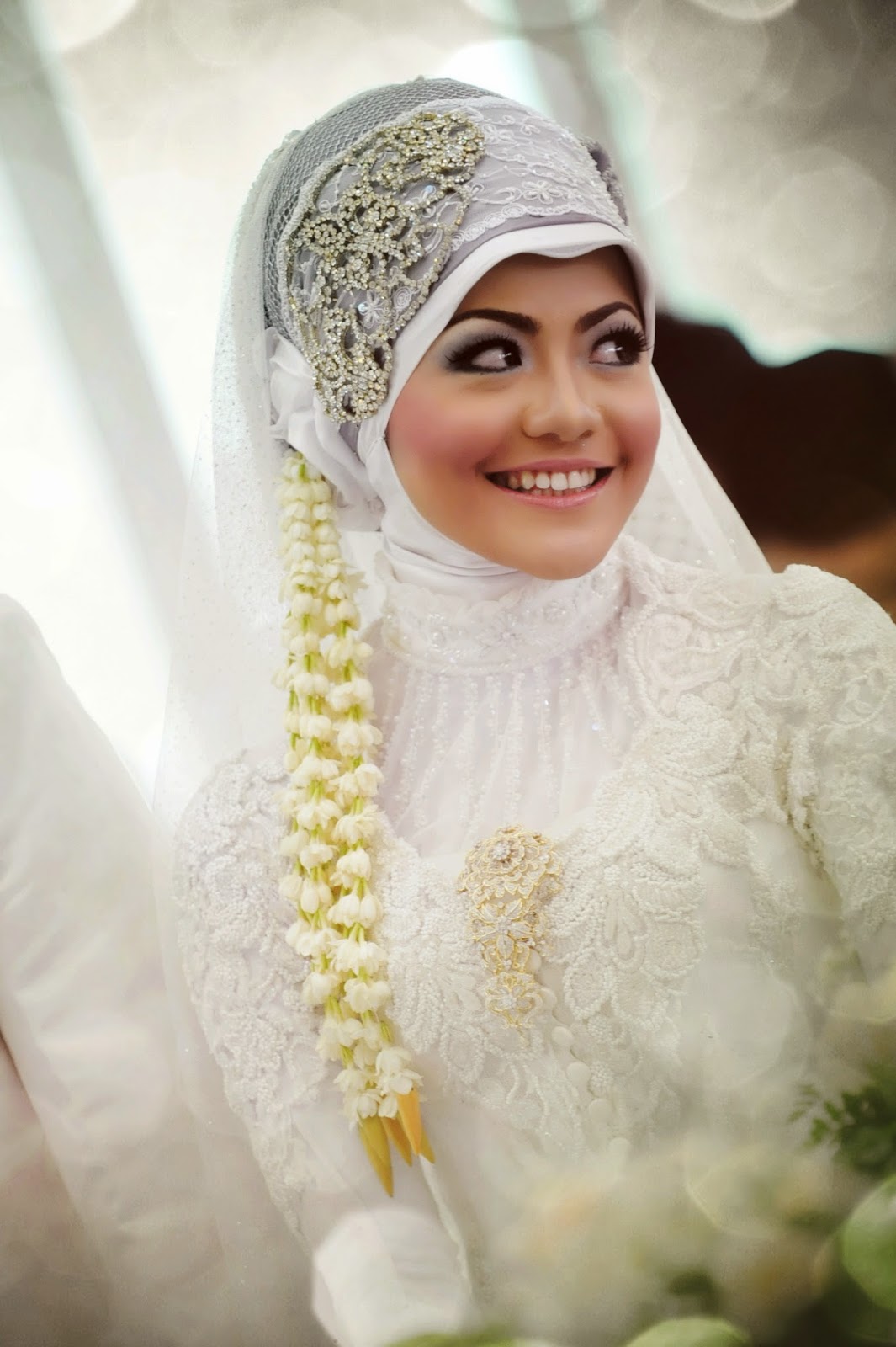 Kebaya Kreasi Ivan Gunawan Kebaya Glamor