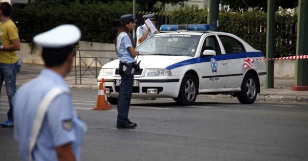 Πτολεμαΐδα: Η Τροχαία «έκοψε» κλήση σε αυτοκίνητο που έπαιζε από μεγάφωνο το «Μακεδονία ξακουστή» Πτολεμαΐδα: Η Τροχαία «έκοψε» κλήση σε αυτοκίνητο που έπαιζε από μεγάφωνο το «Μακεδονία ξακουστή»