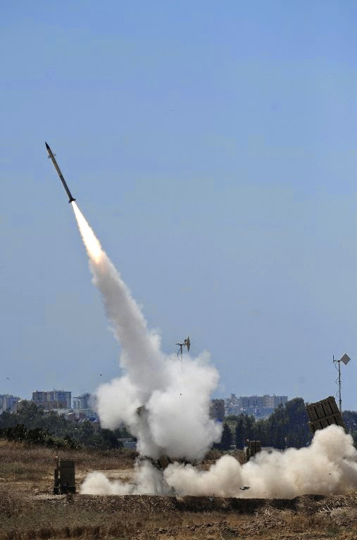 Foto-foto Serangan Militer Israel ke Gaza Foto-foto Serangan Militer Israel ke Gaza