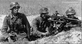 Highly motivated soldiers Gross Deutschland Division with  MG 34 machine gun