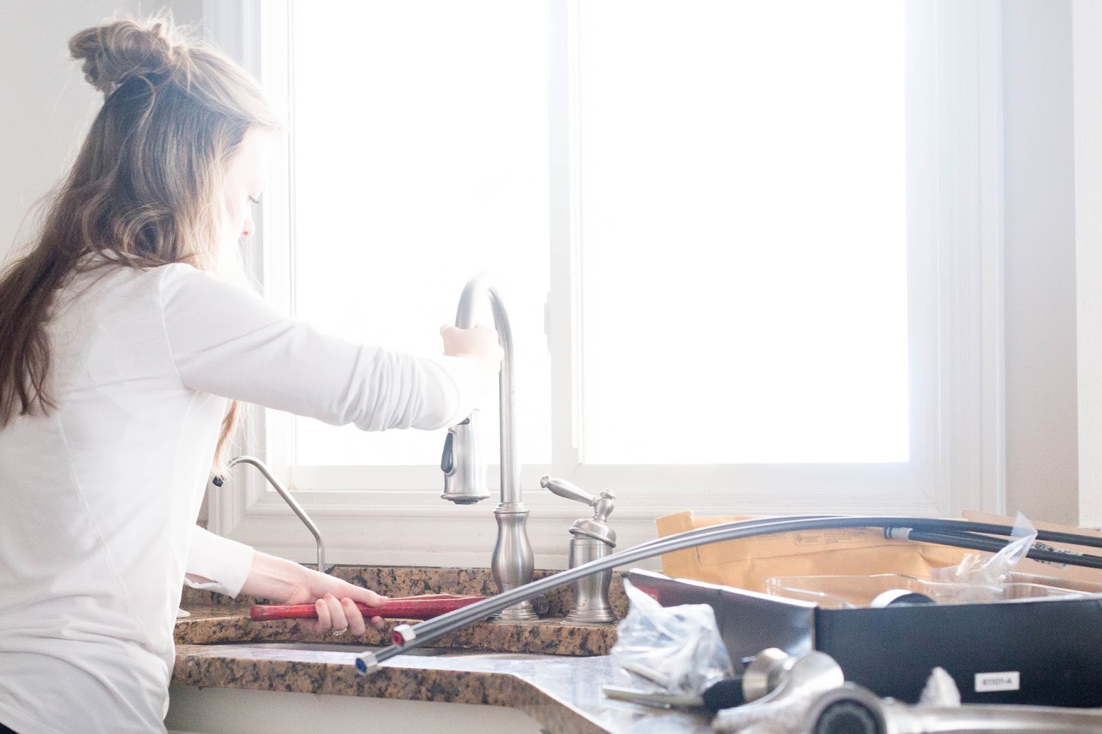 do it yourself divas DIY How to Replace a Kitchen Faucet