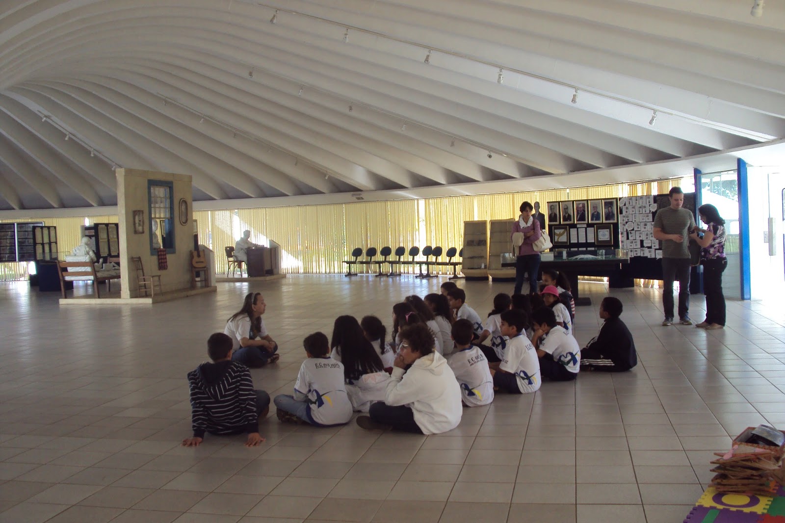 DF: Seu Povo, Sua História: Escola Classe 403 norte.