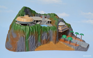 MOONBASE CENTRAL: TRACY ISLAND BY MATCHBOX