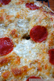 http://www.farmfreshfeasts.com/2013/05/buttermilk-crust-pizza-with-pepperoni.html