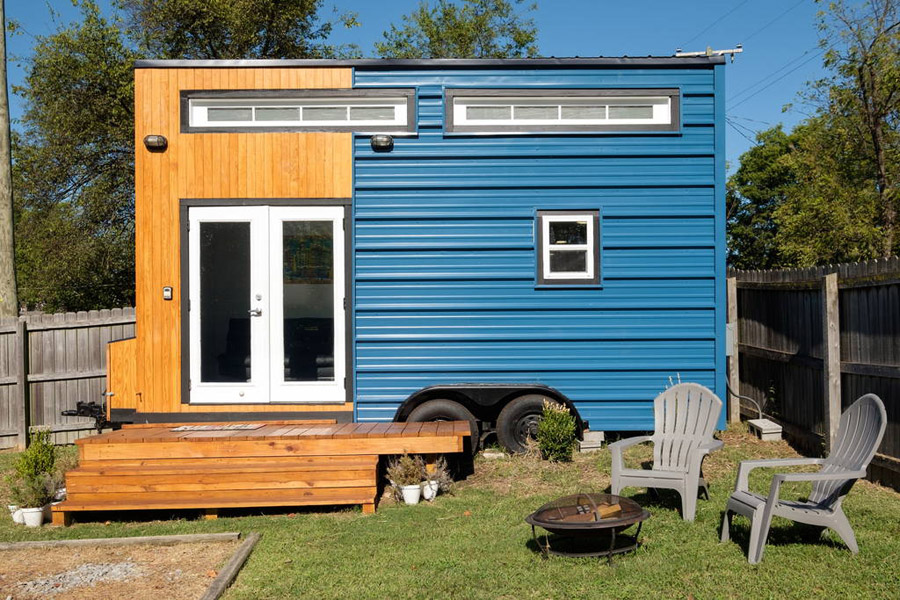 TINY HOUSE TOWN The Tennessee Tiny House (185 Sq Ft)