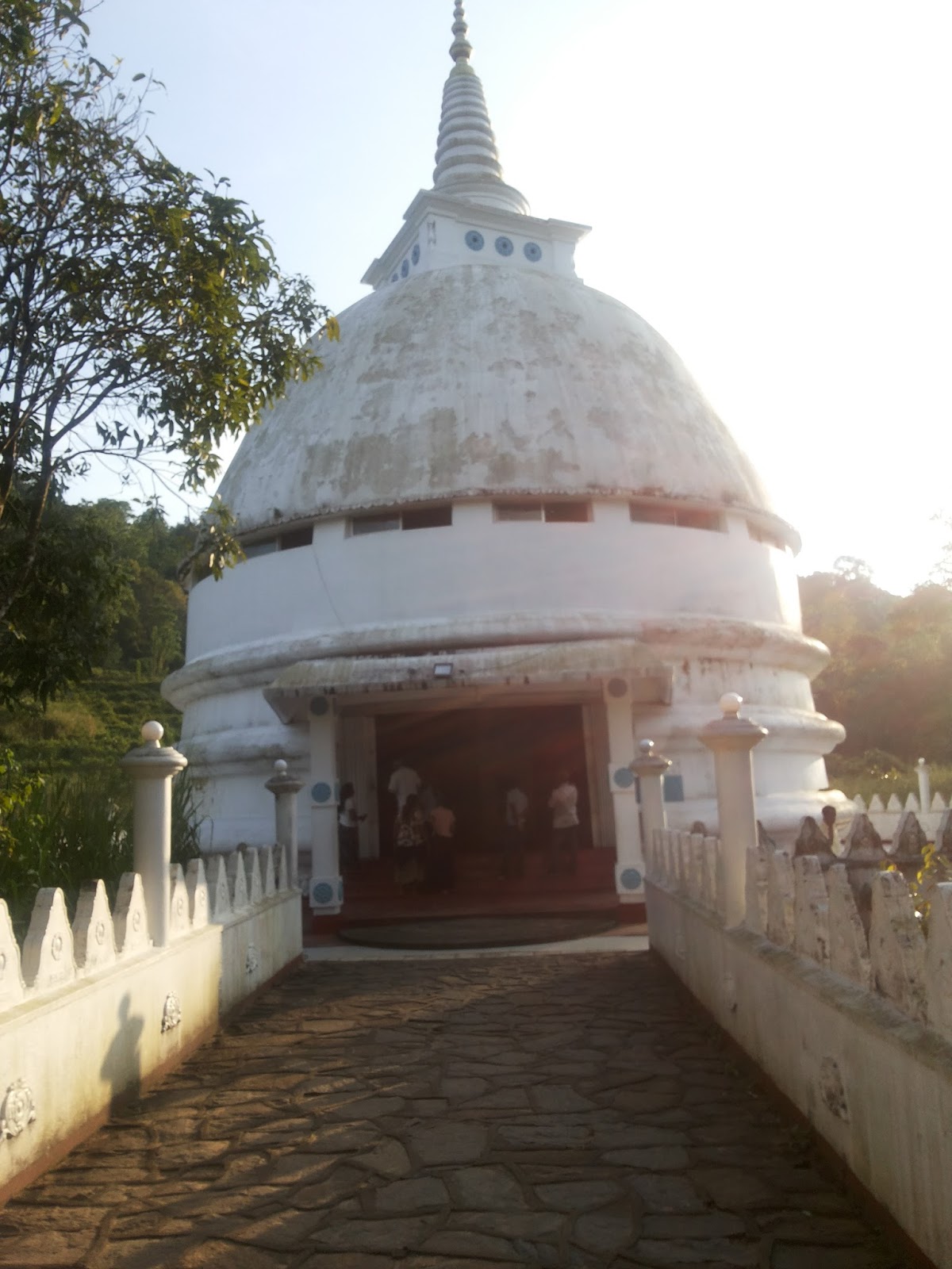 Sri Lankan Best Places Punchi Dambadiwa Rathganga Viharaya
