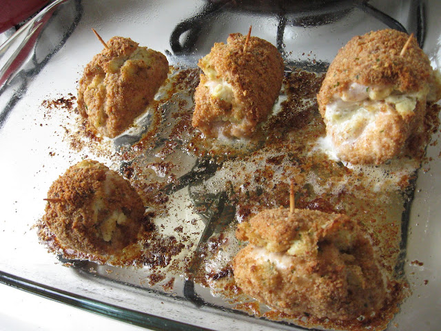 Garlic Cheese Chicken Roll-Ups