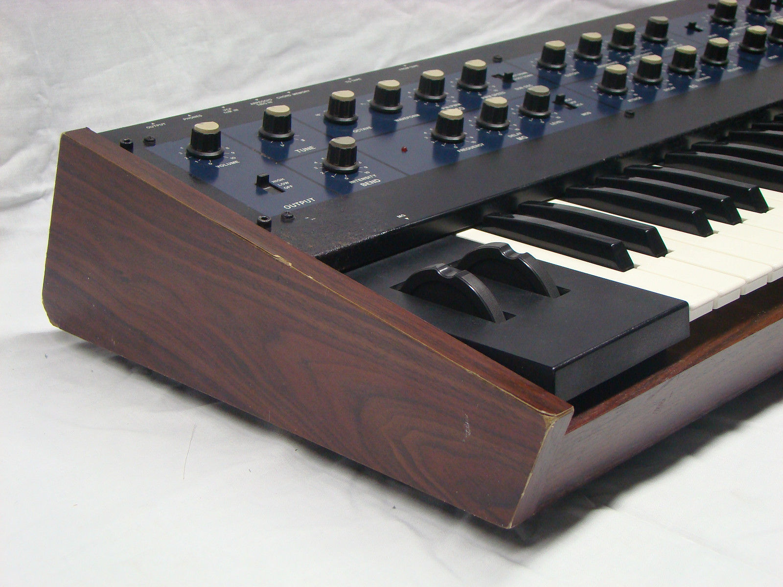 MATRIXSYNTH: Korg Polysix Polyphonic Synthesizer SN 395119