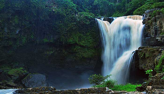 10 AIR TERJUN TERINDAH DI BALI | Reygian Wisata Indonesia