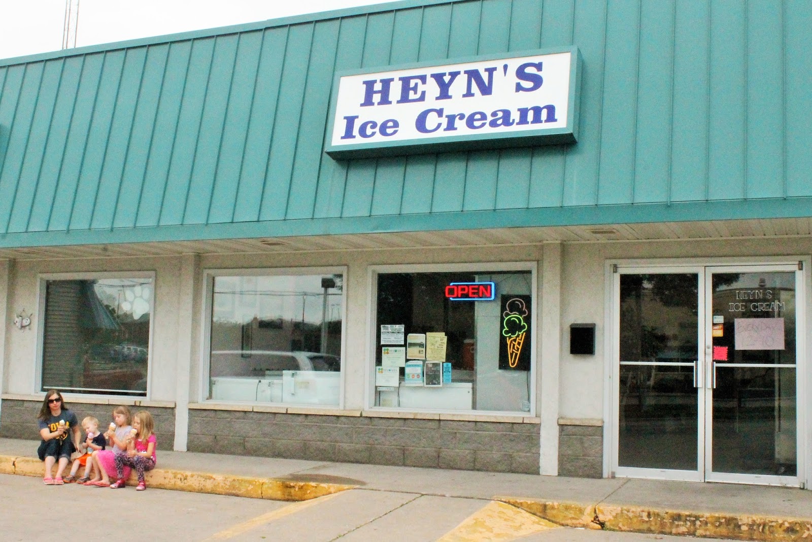 Corn, Beans, Pigs and Kids Iowa Ice Cream Road Trip at Heyn's Ice