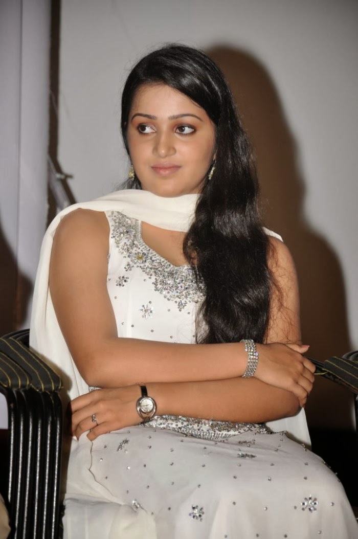 Newstillsindia Actress Samskruthy Shenoy Hrudayam Ekkadunnadi Audio