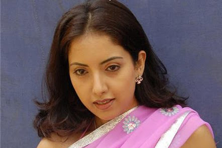 Mumbai Desi Aunties Hot Photos Stills Gallery | Hot Indian Desi Aunties