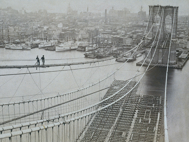 Fotografías de la construcción del puente de Brooklyn