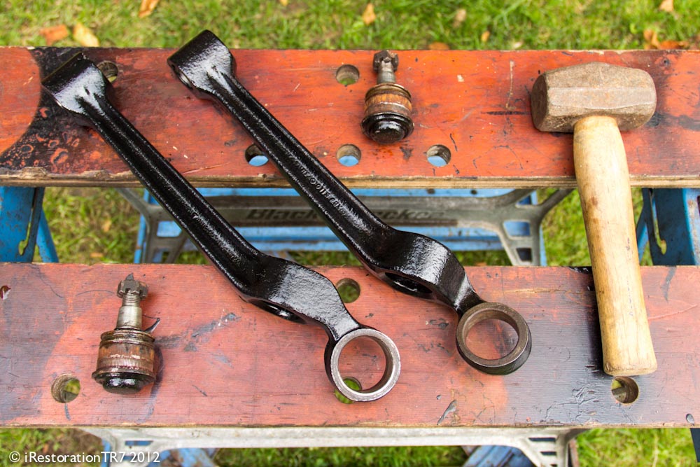 iRestoration TR7 Ball joints out...