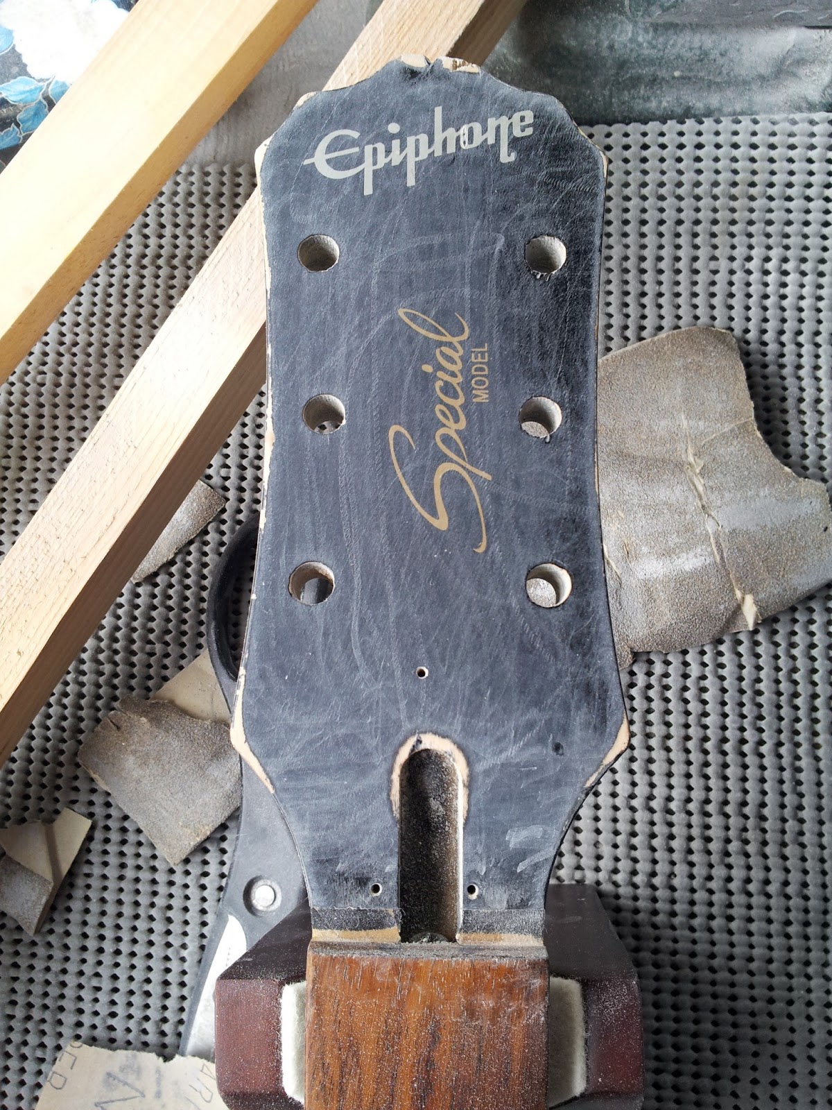 DLP Guitars Epiphone Les Paul Special Model 2 Stripping The Paint
