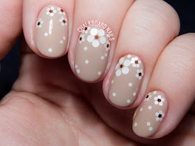 Glitter floral nails @chalkboardnails