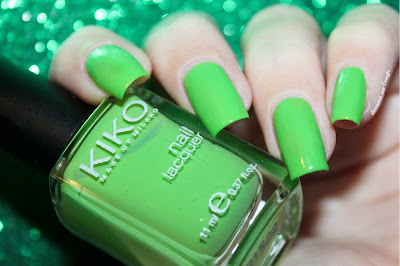 Swatch of 297 - Acid Green by Kiko //, Greenery, the Pantone of the year 2017