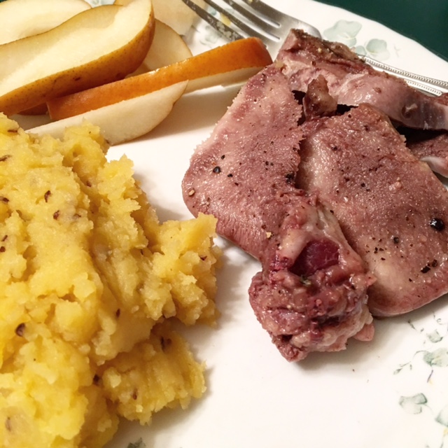 New Age Mama Holiday Gift Guide Review Viking Pressure Cooker with