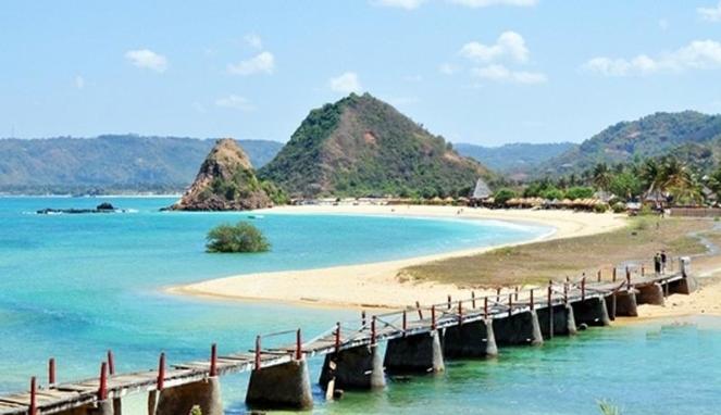 Pesona Pantai Lombok Senggigi yang Sangat Menakjubkan