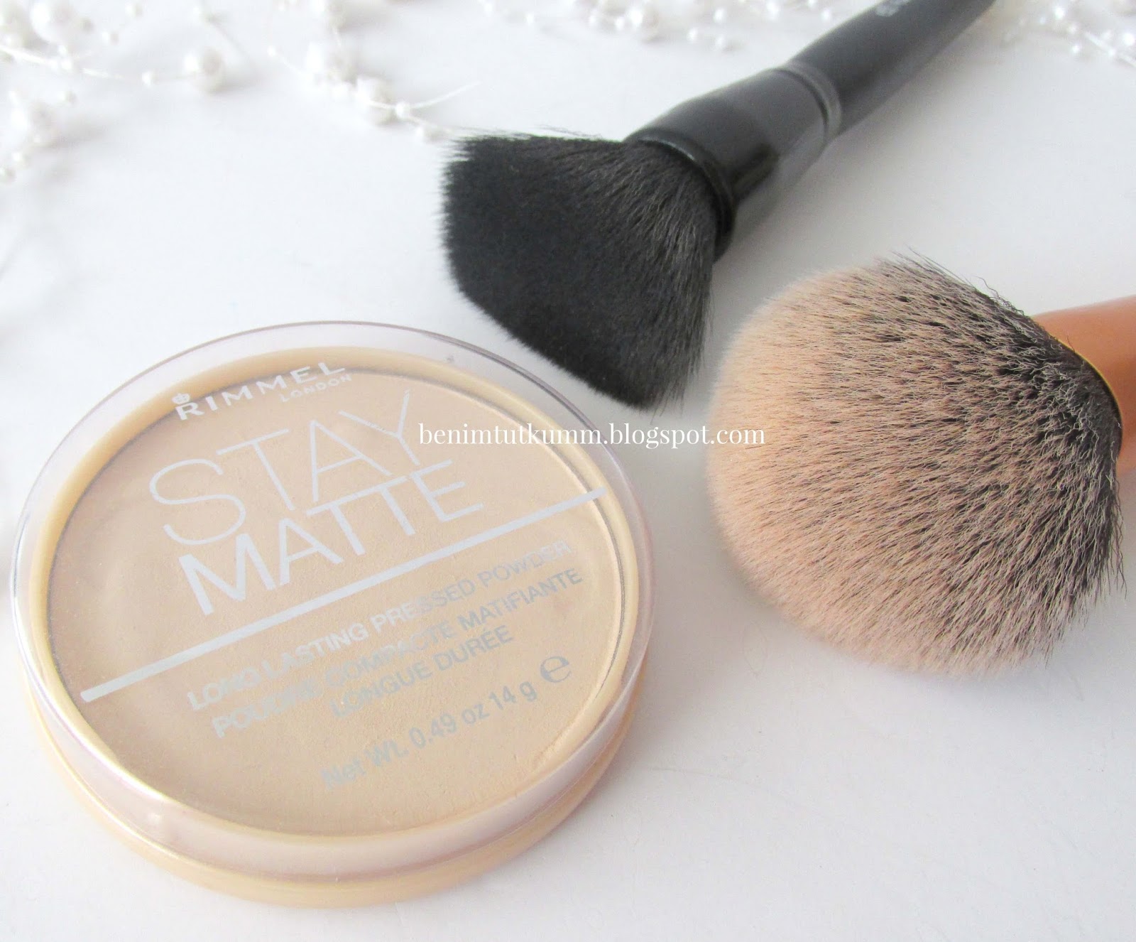 Rimmel London Stay Matte Pudra - Transparent 001 - Başka Güzel