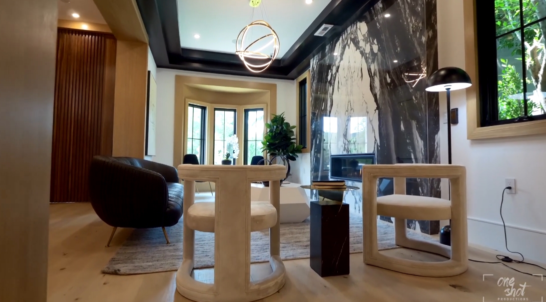 36 Interior Design Photos vs. 8235 W 4th St, Los Angeles Luxury Home Tour