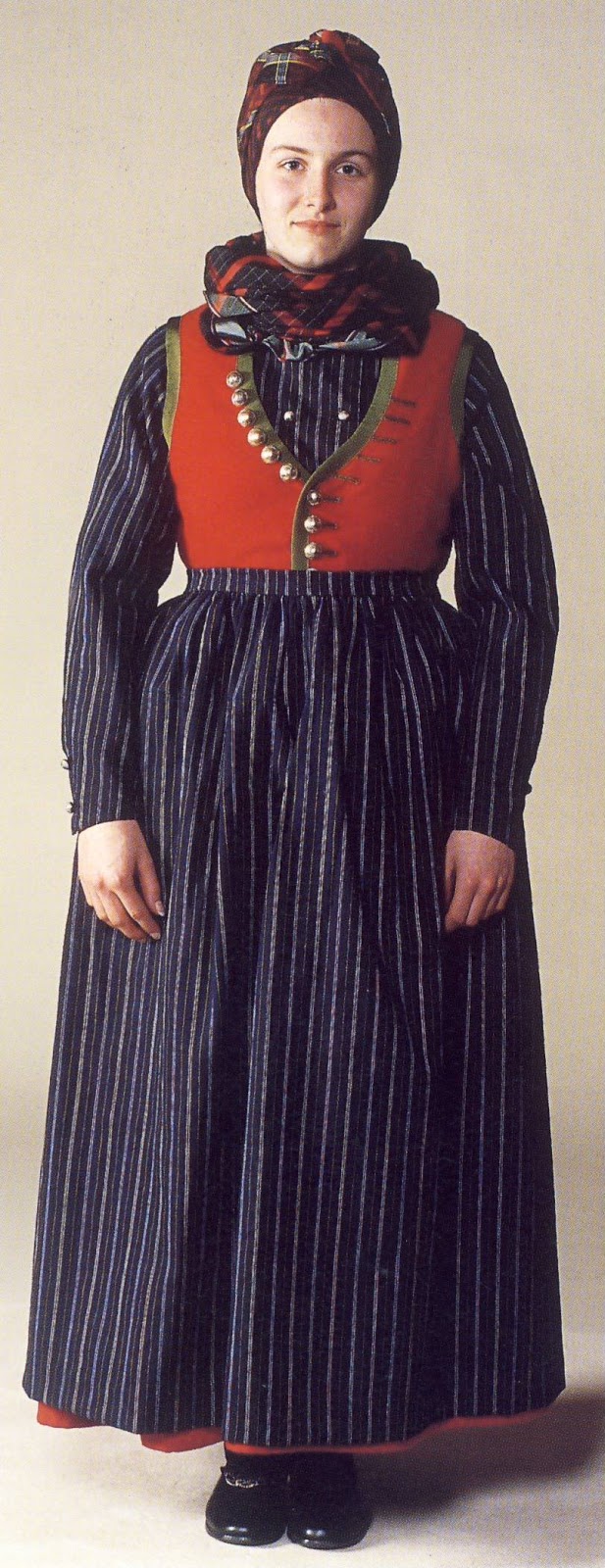 FolkCostume&Embroidery: Costume of Rømø, Denmark