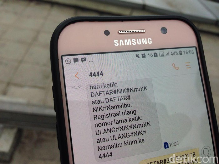 Waduh, Registrasi Ulang Prabayar Digeber, Penjual SIM Card Terancam Merugi Waduh, Registrasi Ulang Prabayar Digeber, Penjual SIM Card Terancam Merugi
