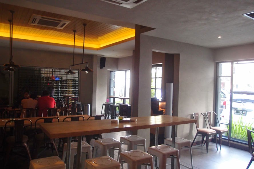 Luc Bar & Grill (Senopati) | Jakarta100bars Nightlife Reviews - Best
